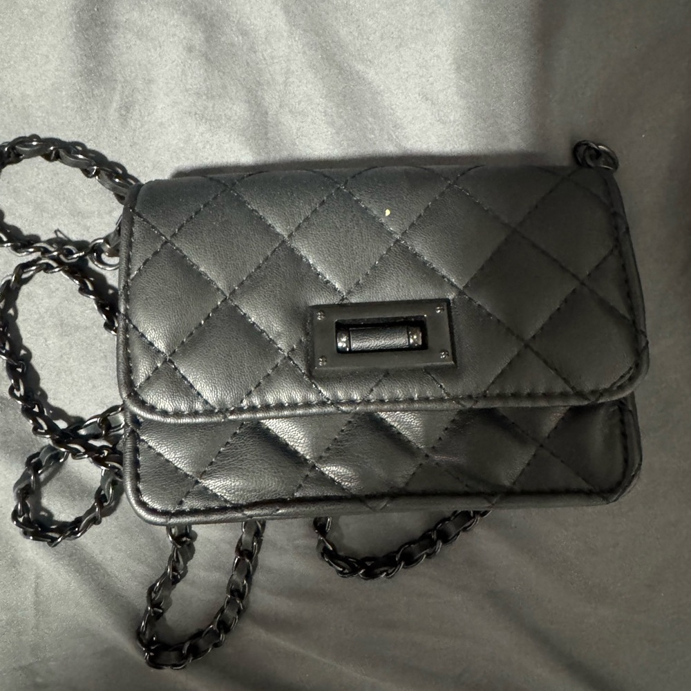 Quilted Crossbody Shoulder Bag in Black